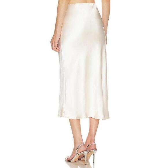 Oura Skirt - Picture 2 of 5